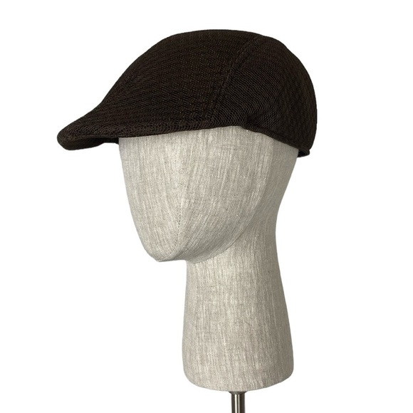Brown mesh cabbie hat